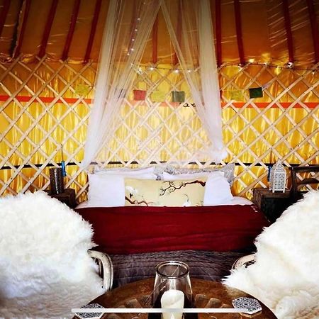 Traditional Yurt @ Longleat Warminster Εξωτερικό φωτογραφία