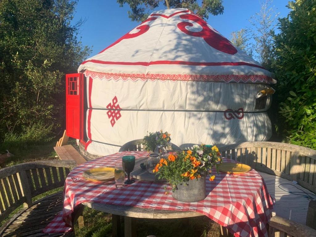 Traditional Yurt @ Longleat Warminster Εξωτερικό φωτογραφία