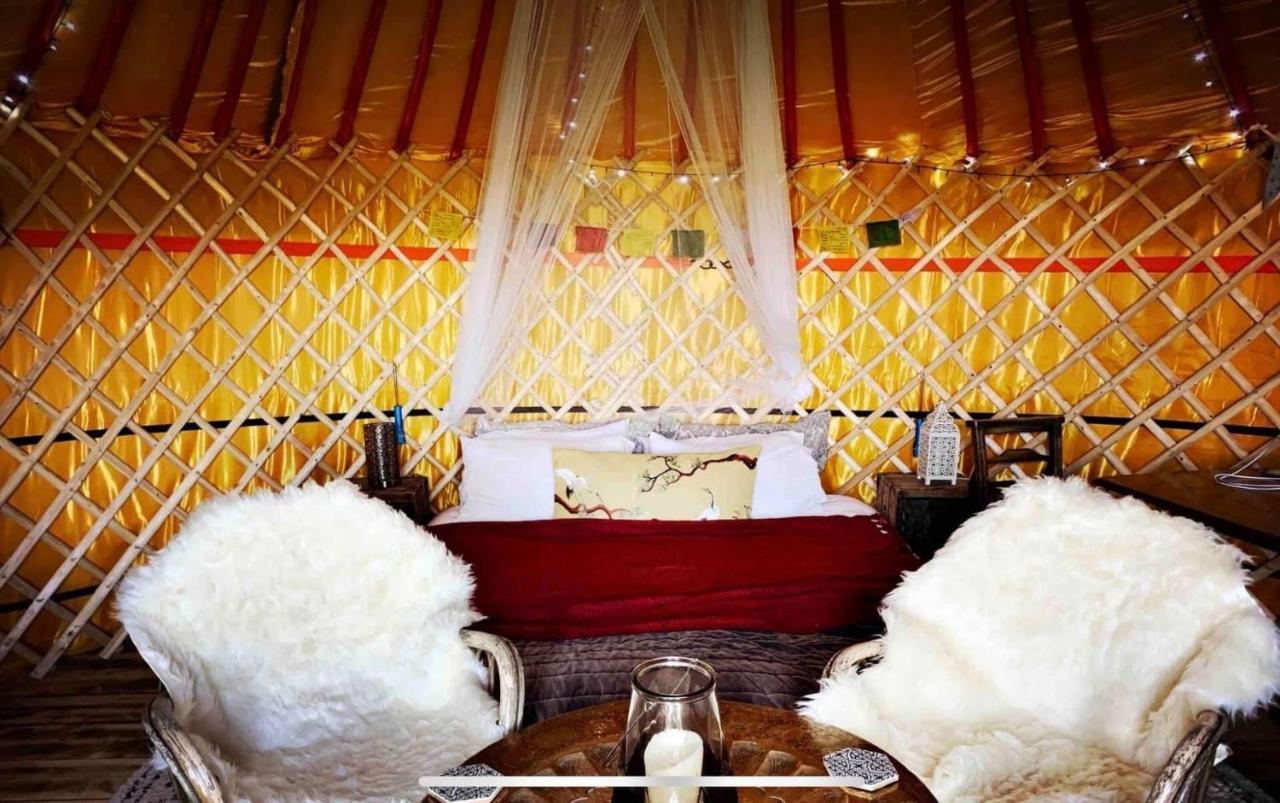 Traditional Yurt @ Longleat Warminster Εξωτερικό φωτογραφία